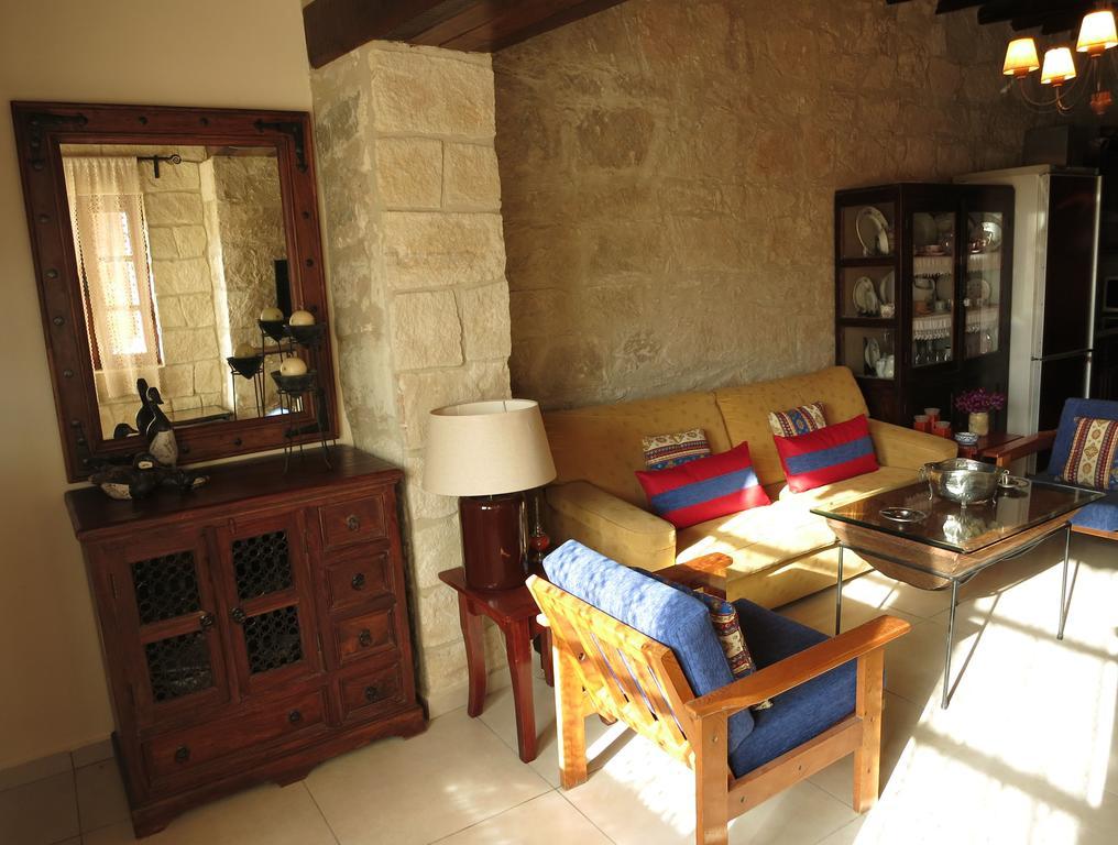 Simona Stone House Villa Polis Rom bilde