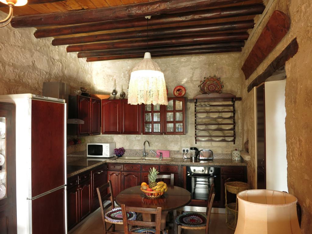 Simona Stone House Villa Polis Rom bilde